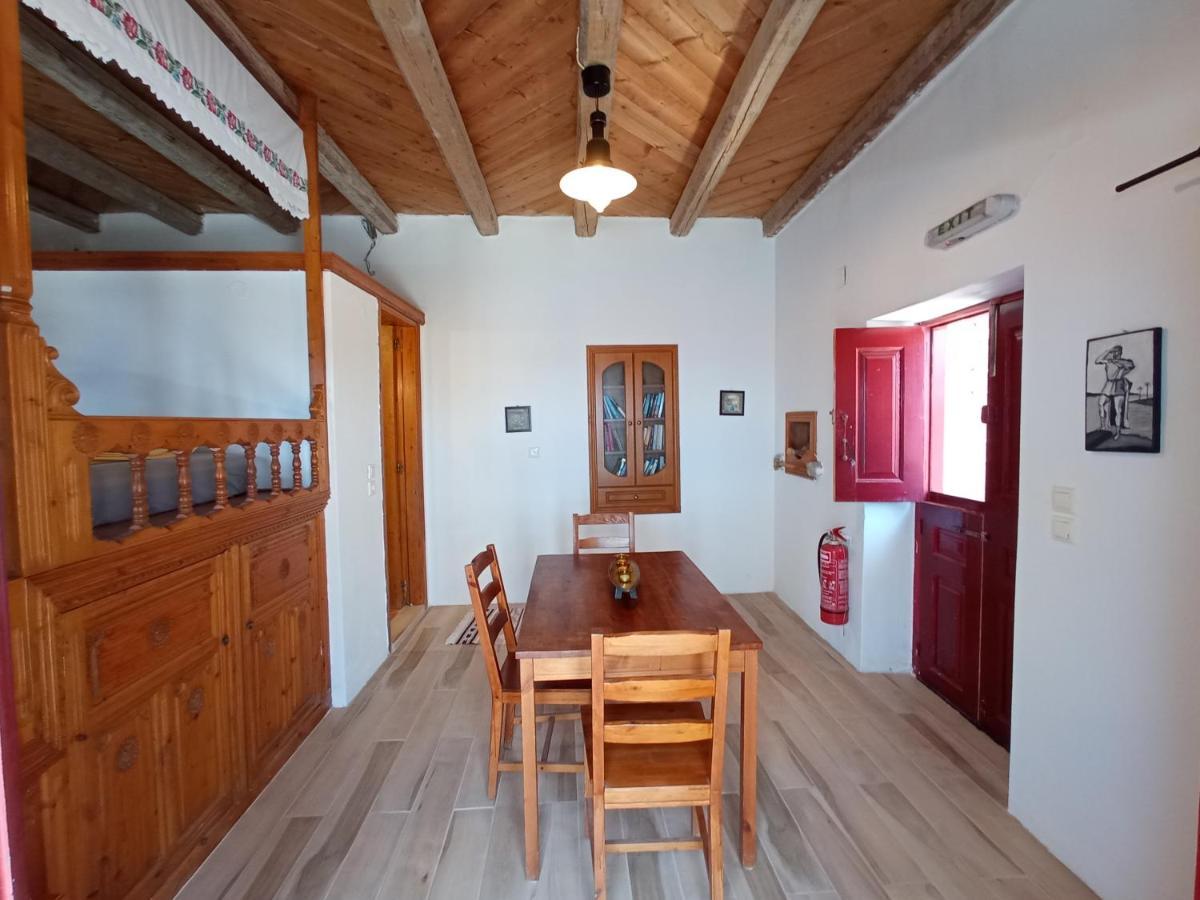 Anemos Guest House Karpathos Olympos  ภายนอก รูปภาพ