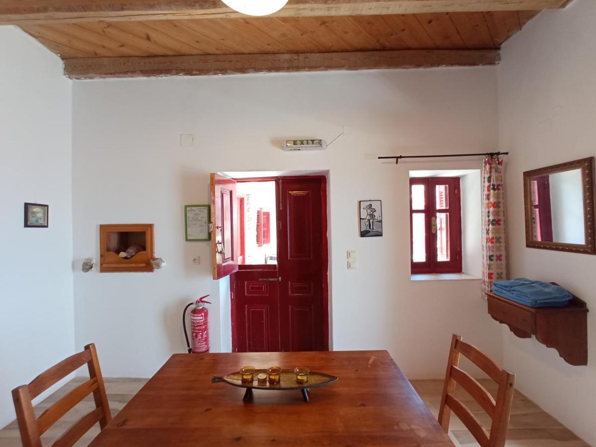Anemos Guest House Karpathos Olympos  ภายนอก รูปภาพ