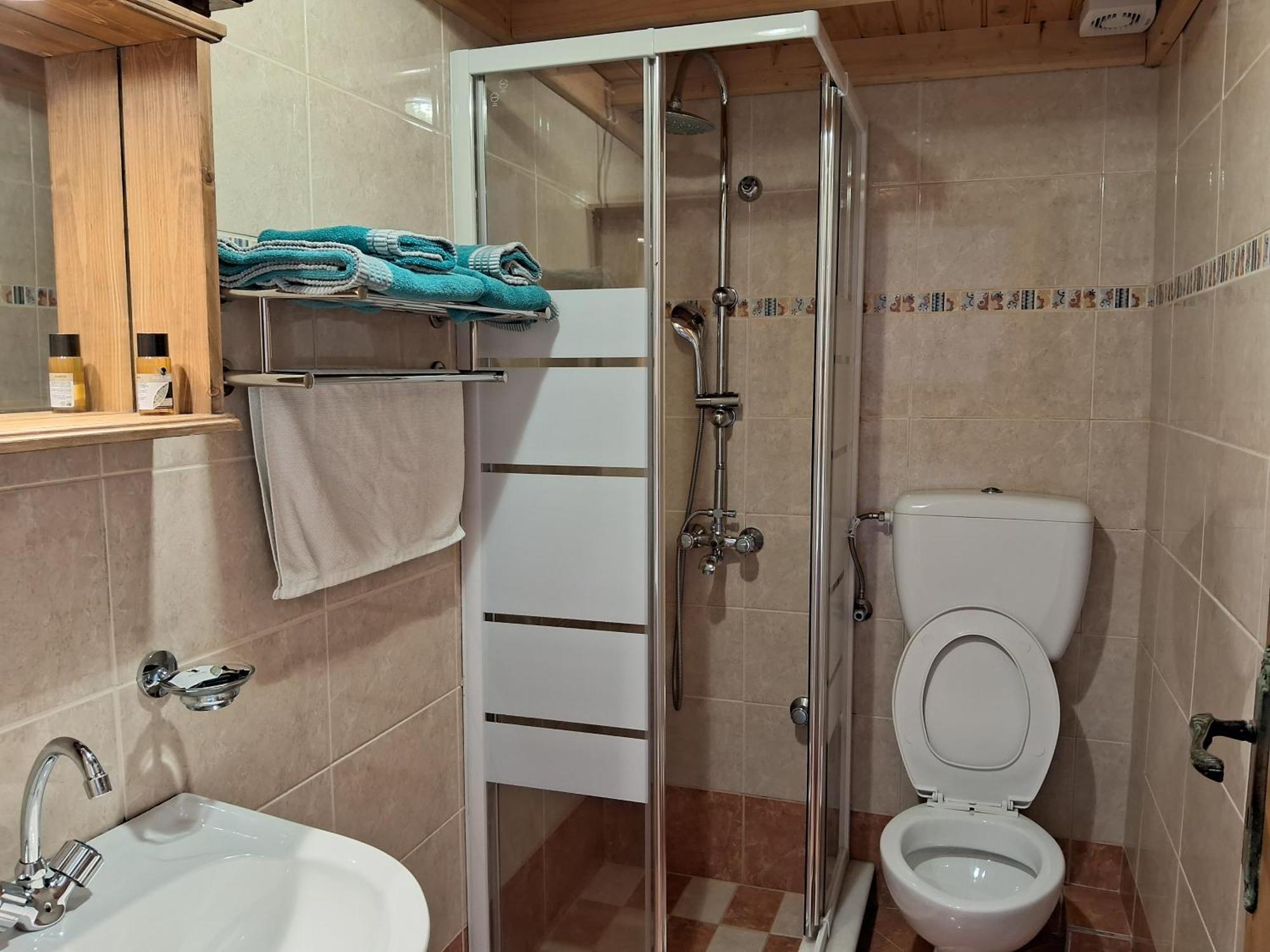 Anemos Guest House Karpathos Olympos  ภายนอก รูปภาพ